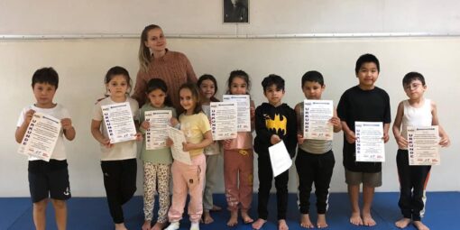 Schulkurse Herbst 2021 - Gruppenfoto mit Lehrerin