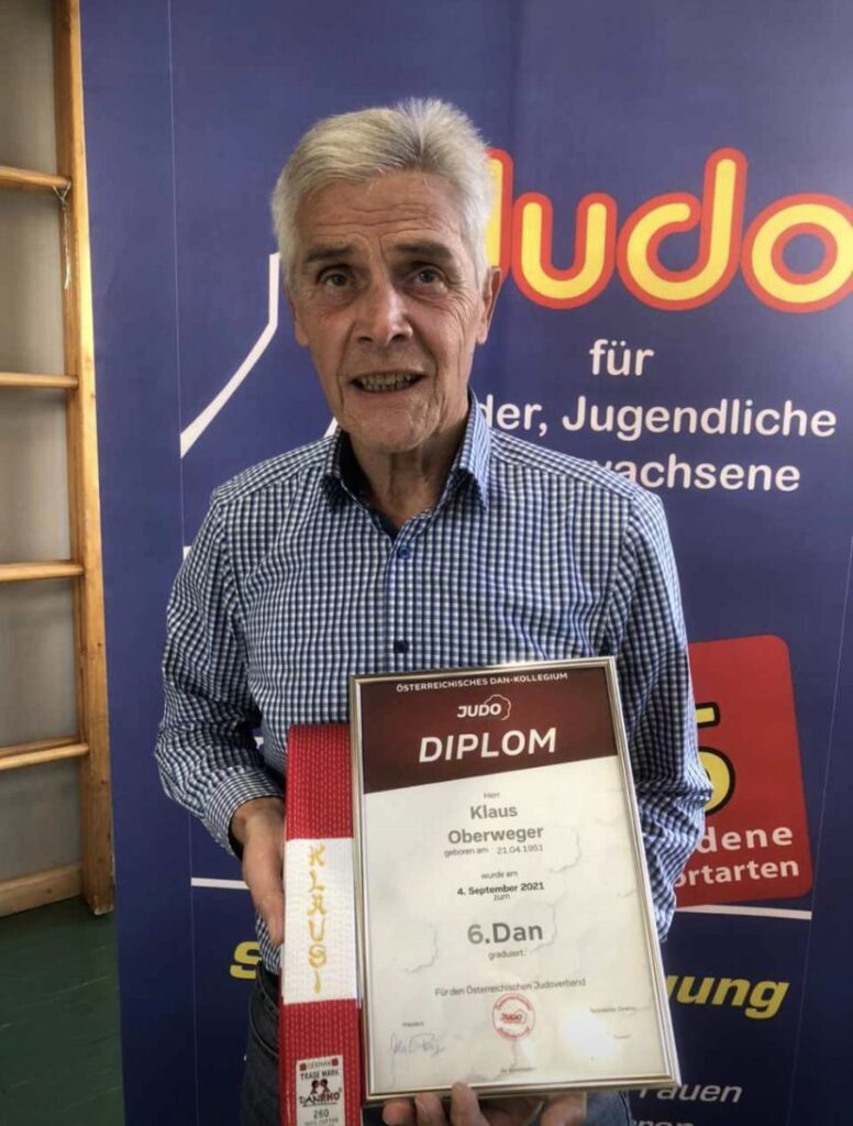 Ehrung Klausi 6. Dan