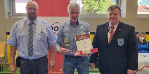 Ehrung Klausi 6. Dan - Klausi mit Martin und Peter Lichtblau